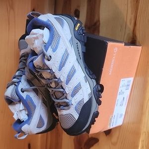 Merrell Moab 2 Vent, never worn, size 7 wide
